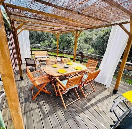 Au Calme à En Corse Chalet