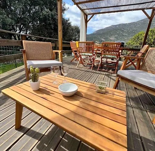 Chalet Au Calme à En Corse *